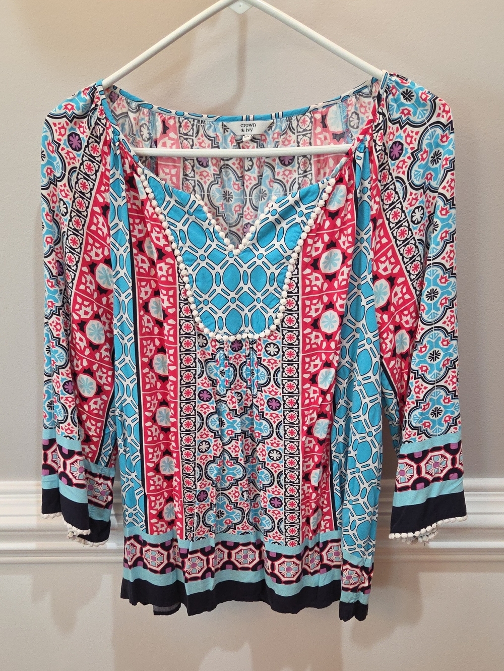 crown & ivy Blue and Pink Geometric V-Neck Peasant Top